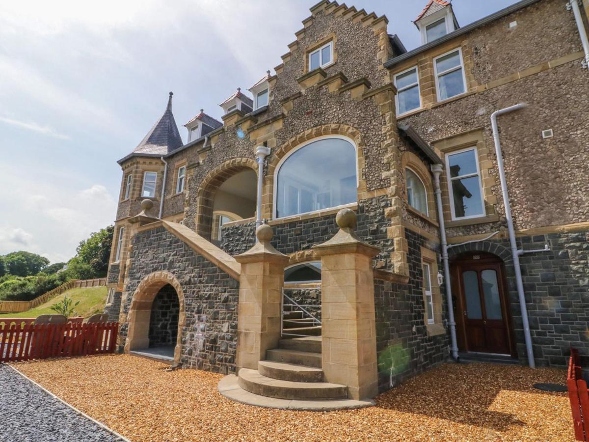 Villa On The Straits Menai Bridge Exterior foto
